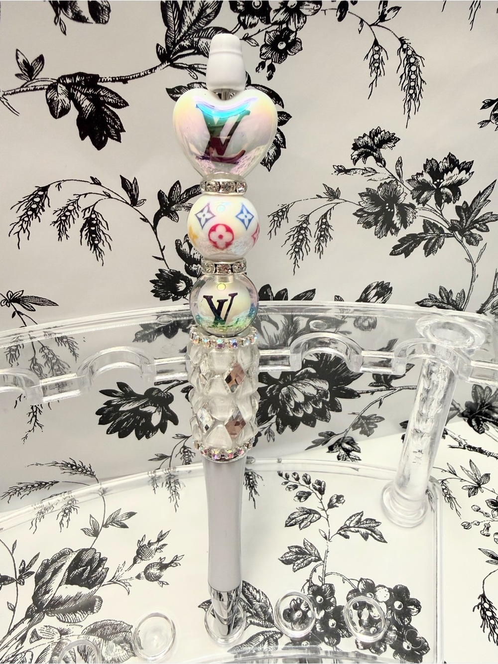 New Fashion “LV” Beaded Pen